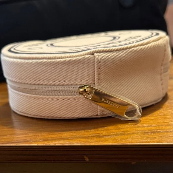 Burberry Goddess 5" Zip Around Travel Jewelry Case Round Clutch Makeup Bag NWT - Picture 5 of 6